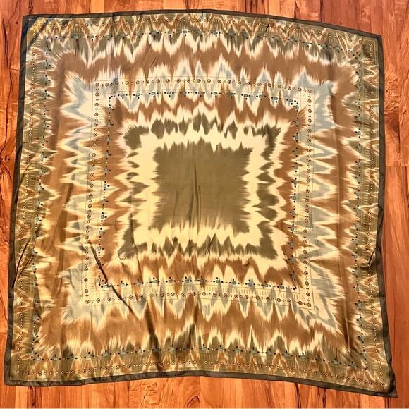 Adrienne Landau Studio ❤️100% silk scarf ❤️ excellent condition - Picture 1 of 4